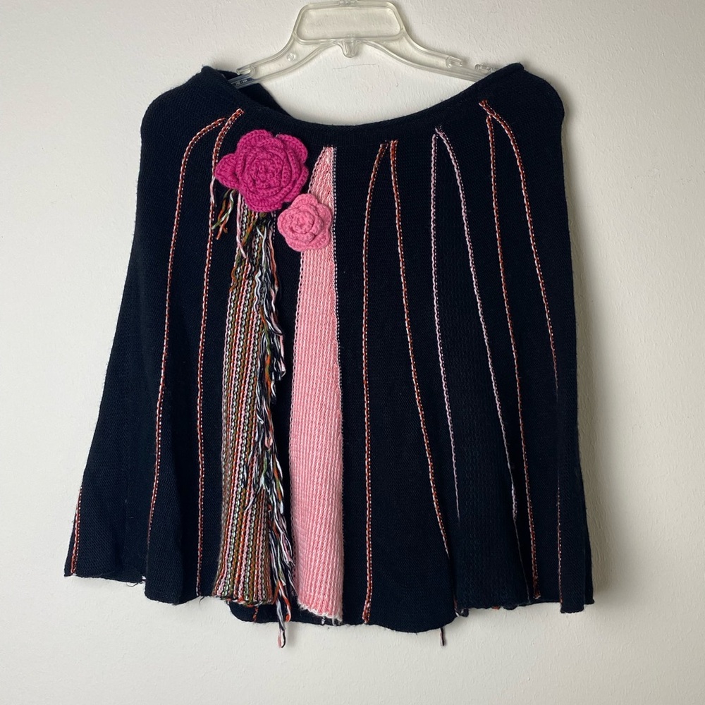 BCBG Max Azria Poncho Cape Black & Pink 2 Roses Fringe 1 Size